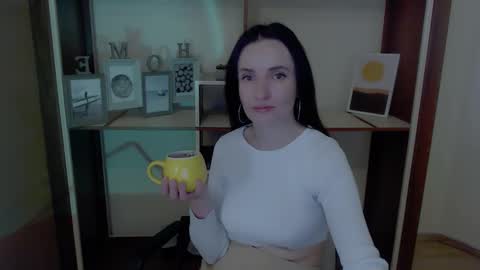 Snapshot of laimapinch_ chatting on 09-28-25, 08:31 Laima online show from 09-28-25, 08:31