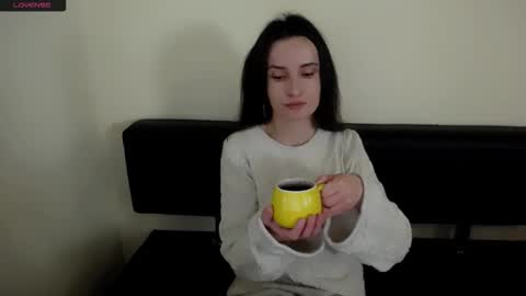 Snapshot of laimapinch_ chatting on 10-05-25, 11:08 Laima online show from 10-05-25, 11:08