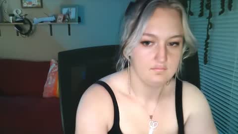 Lainey Darling online show from 06-26-26, 07:02