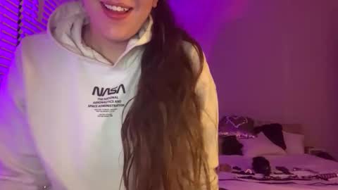 Snapshot of laineylifts chatting on 01-16-26, 04:16 Lainey online show from 01-16-26, 04:16