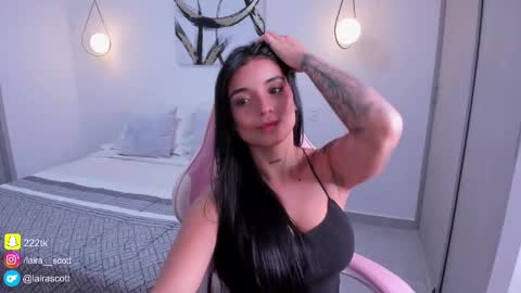 Snapshot of laira_scott chatting on 02-17-25, 10:36 Laira online show from 02-17-25, 10:36