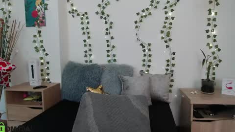 lairen baby online show from 04-23-26, 11:42