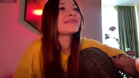 Snapshot of lakiaeskuchen chatting on 06-18-26, 11:25 Hello guys Im Ann online show from 06-18-26, 11:25