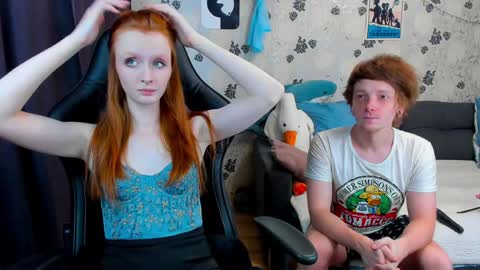 Snapshot of laksmrrr chatting on 01-10-25, 09:55 Lu  Alex online show from 01-10-25, 09:55