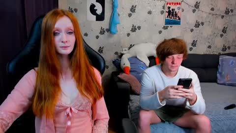 Snapshot of laksmrrr chatting on 02-02-25, 11:40 Lu  Alex online show from 02-02-25, 11:40