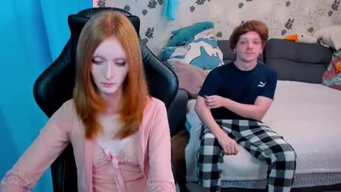 Snapshot of laksmrrr chatting on 09-23-25, 10:07 Lu  Alex online show from 09-23-25, 10:07