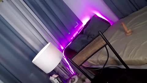 Elle 3 online show from 01-22-25, 02:59