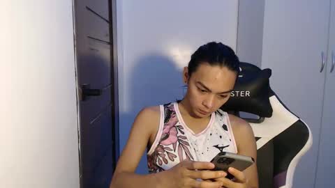 lalakinghugecock_2 online show from 09-17-25, 06:42