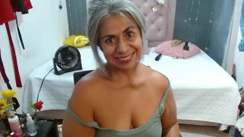 Snapshot of lalisha_96 chatting on 05-15-26, 10:50 lalisha online show from 05-15-26, 10:50