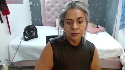 Snapshot of lalisha_96 chatting on 06-19-26, 12:37 lalisha online show from 06-19-26, 12:37