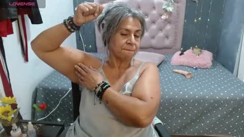 Snapshot of lalisha_96 chatting on 07-14-26, 02:05 lalisha online show from 07-14-26, 02:05