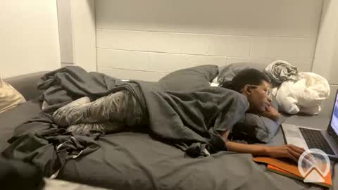 lalunevelvet online show from 02-13-25, 08:17