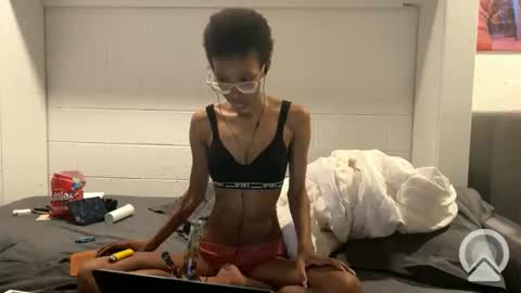 lalunevelvet online show from 02-20-25, 01:46