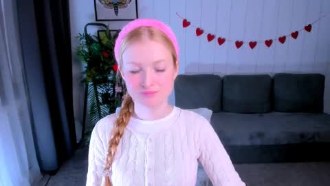 Laly online show from 02-19-25, 11:17