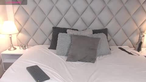 Snapshot of lalycastro chatting on 02-28-25, 07:46 Laly Castro online show from 02-28-25, 07:46