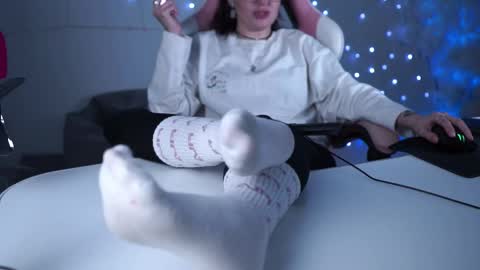 just call me Lana  and her security online show from 03-09-25, 06:11