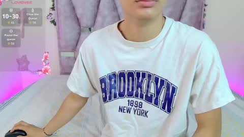 Snapshot of lana_bennett69 chatting on 11-16-25, 10:32 Lana online show from 11-16-25, 10:32