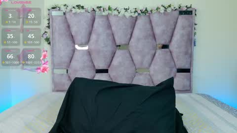 Snapshot of lana_bennett69 chatting on 11-22-25, 10:47 Lana online show from 11-22-25, 10:47