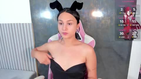 Lana online show from 11-14-25, 09:02