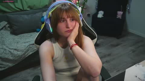 Snapshot of lana_del_kay chatting on 01-28-25, 03:35 Kay online show from 01-28-25, 03:35