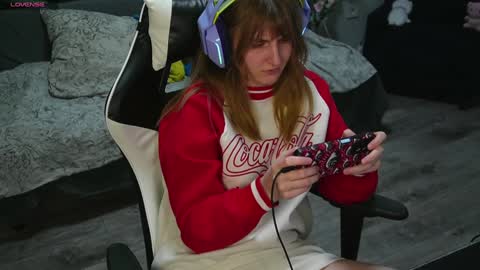 Snapshot of lana_del_kay chatting on 01-29-25, 05:02 Kay online show from 01-29-25, 05:02