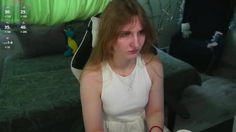 Snapshot of lana_del_kay chatting on 03-10-25, 07:32 Kay online show from 03-10-25, 07:32