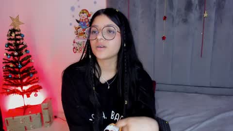 Snapshot of lana_dol chatting on 01-03-25, 06:14 ... . . ... online show from 01-03-25, 06:14