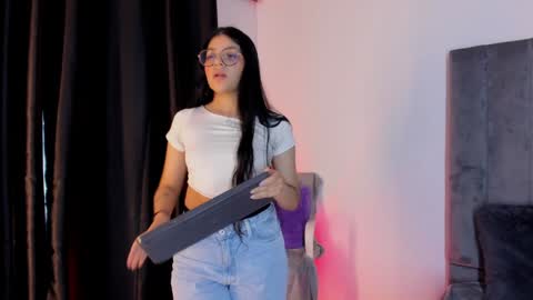 Snapshot of lana_dol chatting on 01-09-25, 12:30 ... . . ... online show from 01-09-25, 12:30
