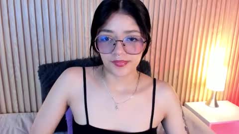 Snapshot of lana_dol chatting on 09-24-25, 01:03 ... . . ... online show from 09-24-25, 01:03
