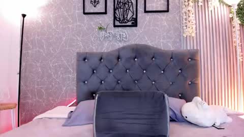 lana_gill online show from 04-24-26, 07:05