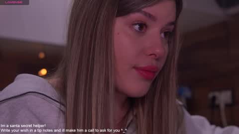 Snapshot of lana_rosy chatting on 12-30-24, 04:09 Alana online show from 12-30-24, 04:09