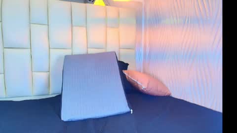 Vanessa  online show from 04-17-26, 12:08