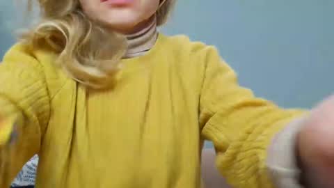 Snapshot of lanaangeldream chatting on 04-20-26, 05:10 Lana online show from 04-20-26, 05:10
