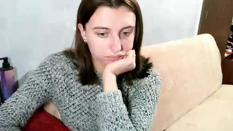 Snapshot of lanabeils chatting on 11-20-25, 10:37 Lana online show from 11-20-25, 10:37