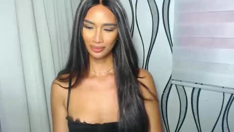 Snapshot of lanadel_hilton chatting on 01-02-25, 07:44 Lana online show from 01-02-25, 07:44