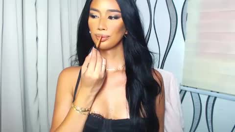 Snapshot of lanadel_hilton chatting on 01-22-25, 02:26 Lana online show from 01-22-25, 02:26