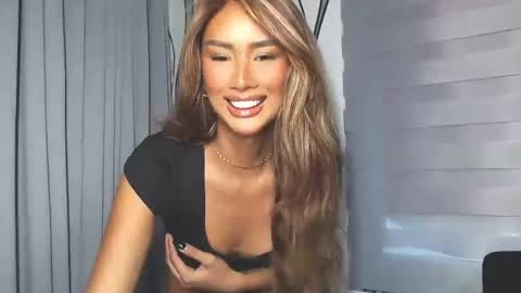 Snapshot of lanadel_hilton chatting on 02-03-25, 04:04 Lana online show from 02-03-25, 04:04