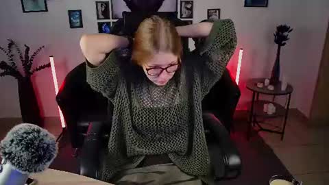 lana online show from 06-19-26, 10:08