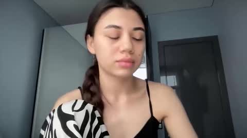 Lana online show from 11-26-25, 01:12