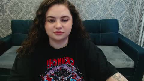 LanaRoub online show from 05-19-26, 03:24