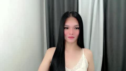 Snapshot of lanawyatt_ chatting on 10-15-25, 03:45 lanawyatt_ online show from 10-15-25, 03:45