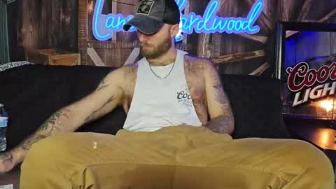 Snapshot of lancehardwood222 chatting on 03-03-25, 02:15 LANCE online show from 03-03-25, 02:15