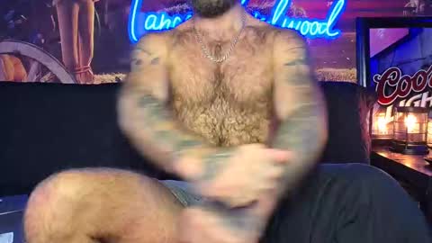 Snapshot of lancehardwood222 chatting on 10-08-25, 12:19 LANCE online show from 10-08-25, 12:19