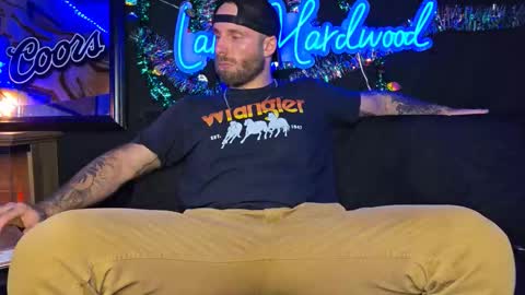 Snapshot of lancehardwood222 chatting on 11-26-25, 12:55 LANCE online show from 11-26-25, 12:55