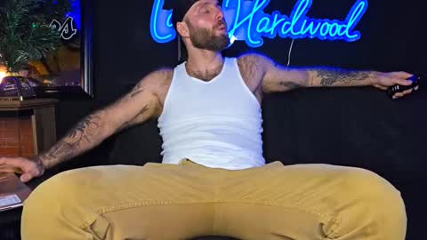 Snapshot of lancehardwood222 chatting on 12-15-25, 01:10 LANCE online show from 12-15-25, 01:10