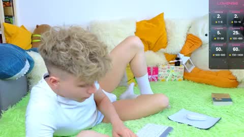 Snapshot of landel_boy chatting on 04-02-26, 08:45 Lanny online show from 04-02-26, 08:45