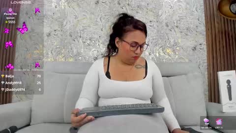 Snapshot of lanna__hot chatting on 01-25-25, 10:07 online show from 01-25-25, 10:07