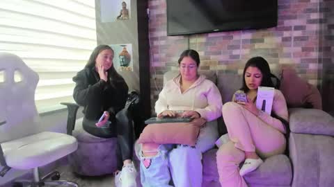 lanna_as online show from 02-17-26, 02:02