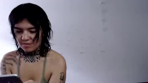 LANNIE   online show from 12-26-24, 03:42