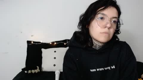 LANNIE   online show from 01-17-25, 09:28